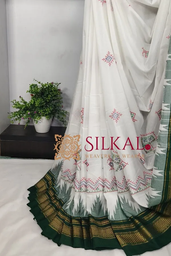 Ilkal_Kasuti_Tample_Border_Sarees_Code-_SKL03665