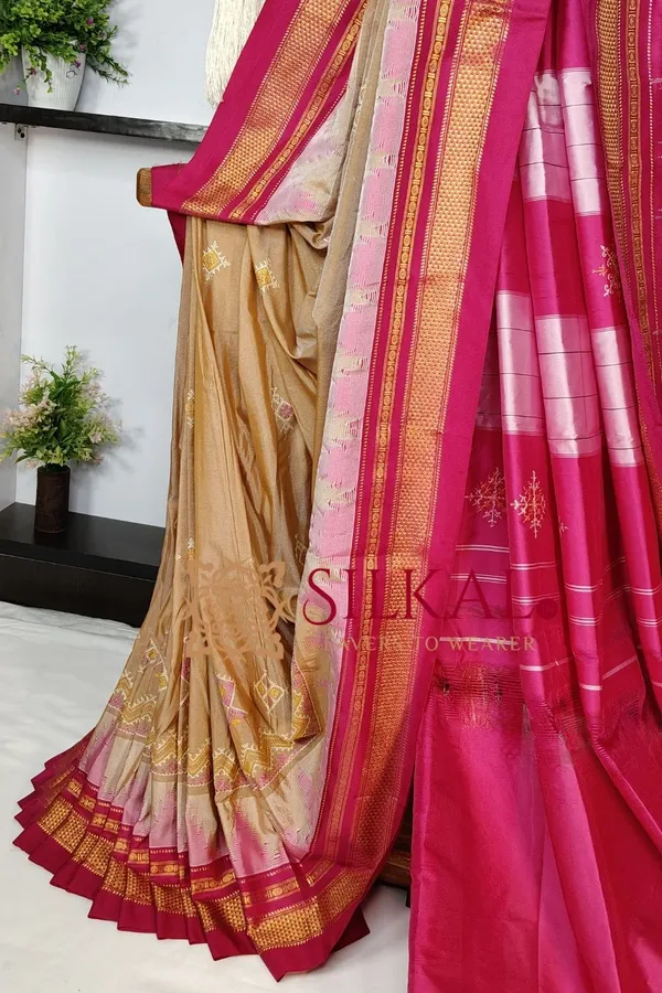 Ilkal_Kasuti_Tample_Border_Sarees_SKL03693