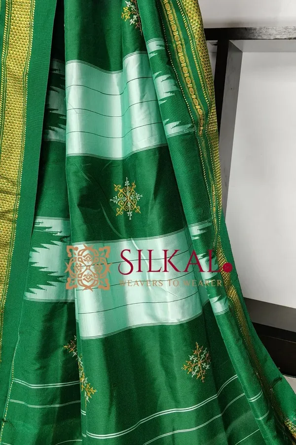 Ilkal_Kasuti_Tample_Border_Sarees_SKL03694
