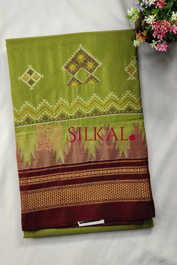 Ilkal_Kasuti_Tample_Border_Sarees_SKL03696