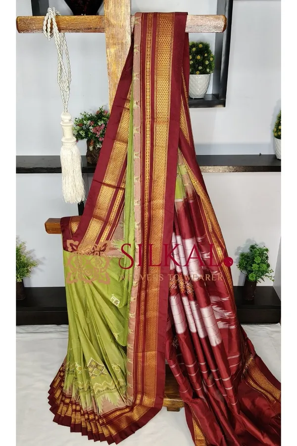 Ilkal_Kasuti_Tample_Border_Sarees_SKL03696
