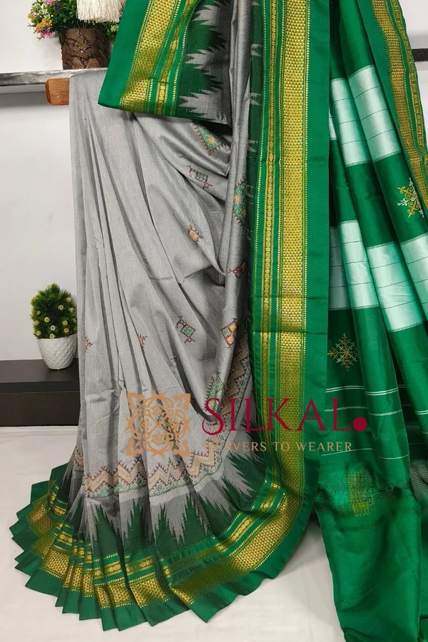 Ilkal_Kasuti_Tample_Border_Sarees_SKL03815