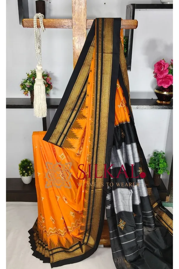 Ilkal_Kasuti_Tample_Border_Sarees_SKL03818