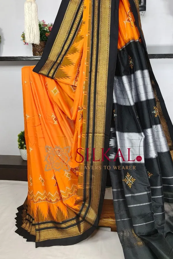 Ilkal_Kasuti_Tample_Border_Sarees_SKL03818