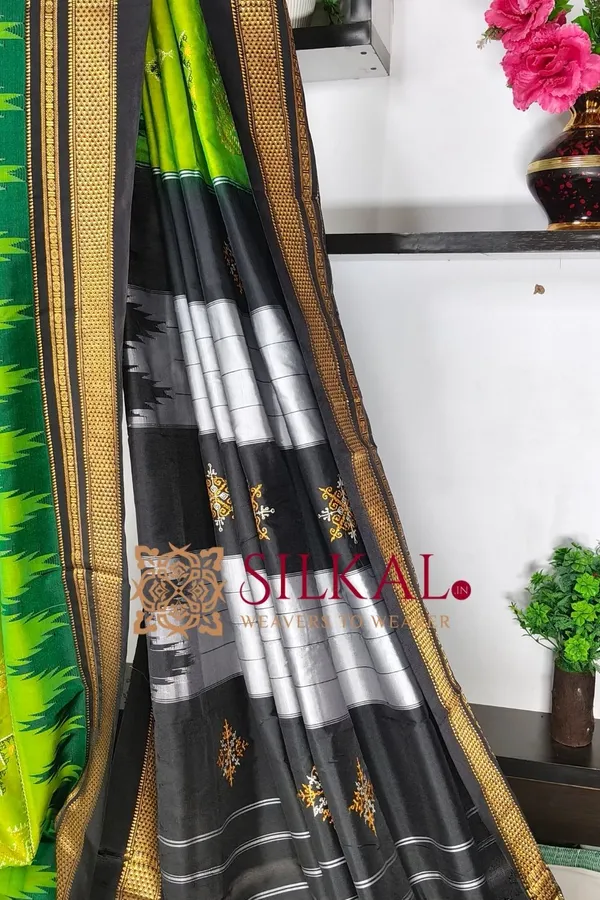 Ilkal_Kasuti_Tample_Border_Sarees_SKL03820