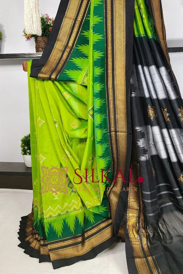 Ilkal_Kasuti_Tample_Border_Sarees_SKL03820