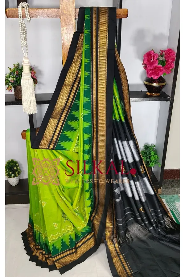 Ilkal_Kasuti_Tample_Border_Sarees_SKL03820