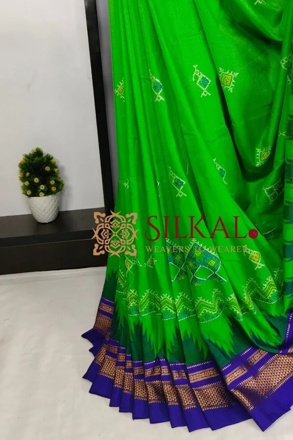 Ilkal_Kasuti_Tample_Border_Sarees_SKL03821