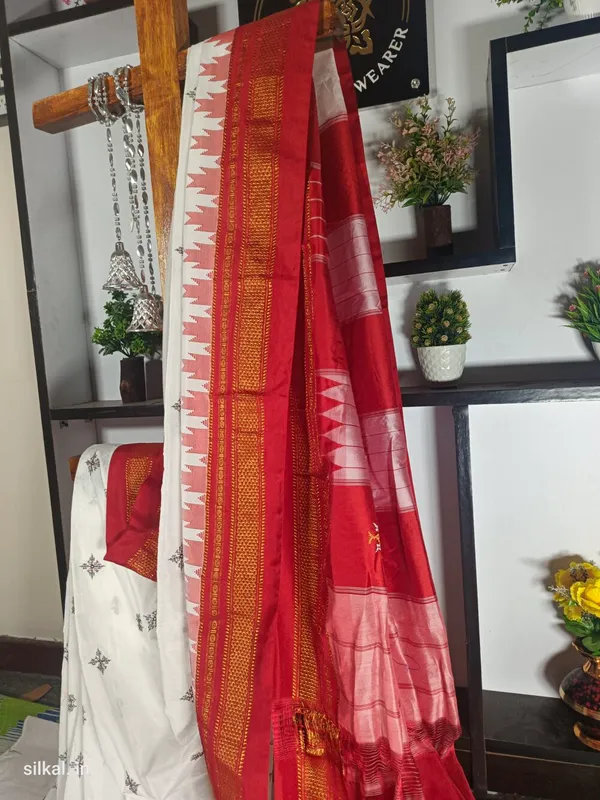 Ilkal_Kasuti_Tample_Border_Sarees_Saree_Code-_SKL1054