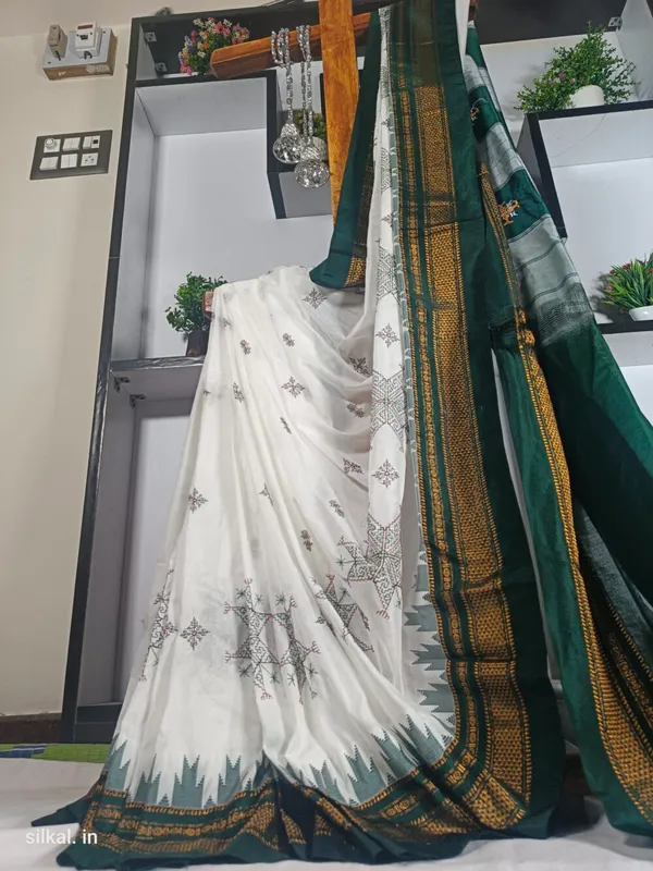 Ilkal_Kasuti_Tample_Border_Sarees_Saree_Code-_SKL1053