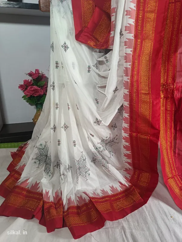Ilkal_Kasuti_Tample_Border_Sarees_Saree_Code-_SKL1054