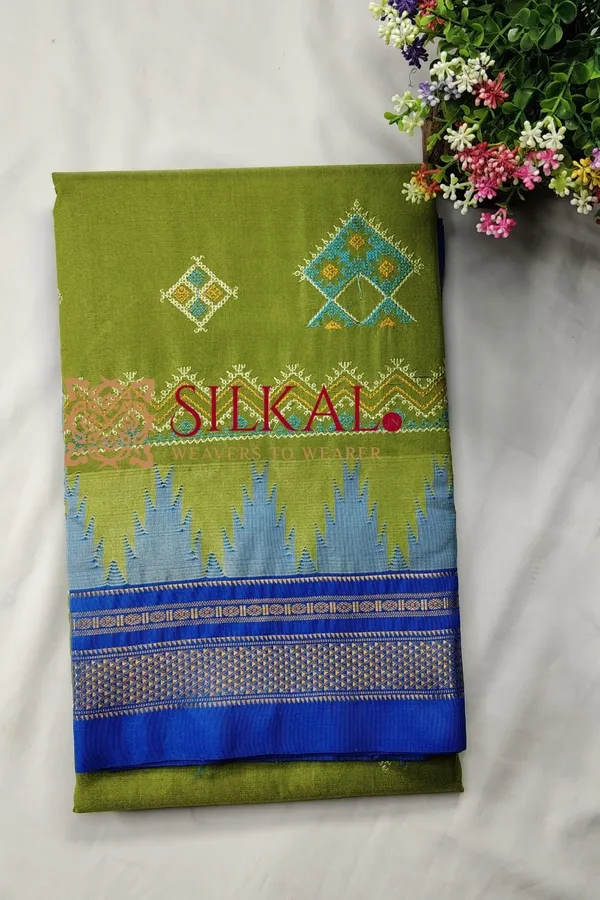 Ilkal_Kasuti_Tample_Border_Sarees__SKL03695