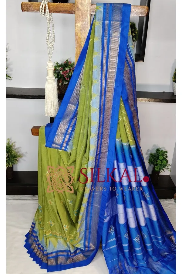 Ilkal_Kasuti_Tample_Border_Sarees__SKL03695