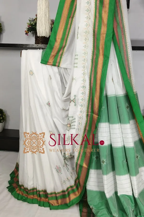 Ilkal_Kasuti__Saree_SKL03690