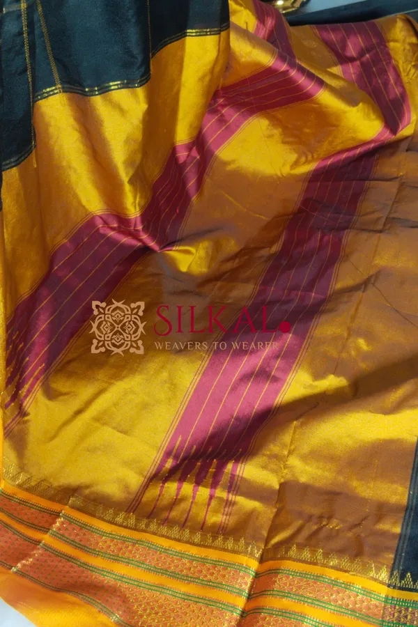 Ilkal_Mercerized_Sonamati_Cotton_Butta_Saree_Code-_SKL1113