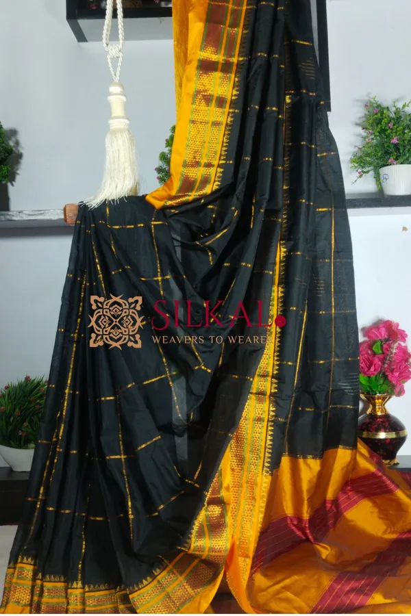 Ilkal_Mercerized_Sonamati_Cotton_Butta_Saree_Code-_SKL1113