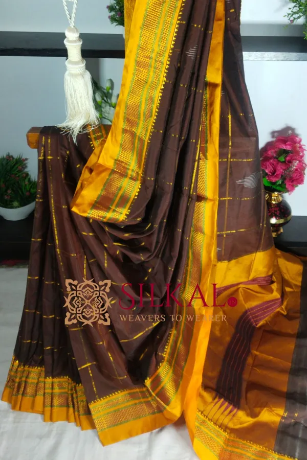 Ilkal_Mercerized_Sonamati_Cotton_Butta_Saree_Saree_Code-_SKL1793