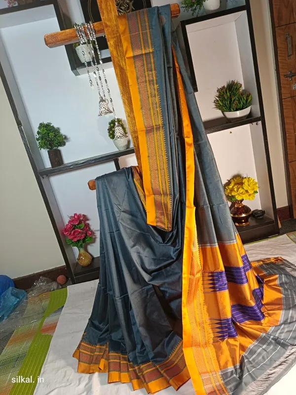 Ilkal_Mercerized_Sonamati_Cotton_Butta_Saree_Saree_Code-_SKL1732