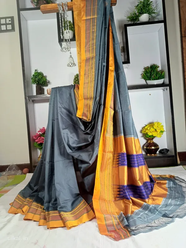 Ilkal_Mercerized_Sonamati_Cotton_Butta_Saree_Saree_Code-_SKL1732