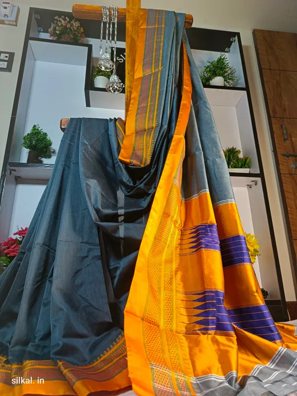 Ilkal_Mercerized_Sonamati_Cotton_Butta_Saree_Saree_Code-_SKL1732