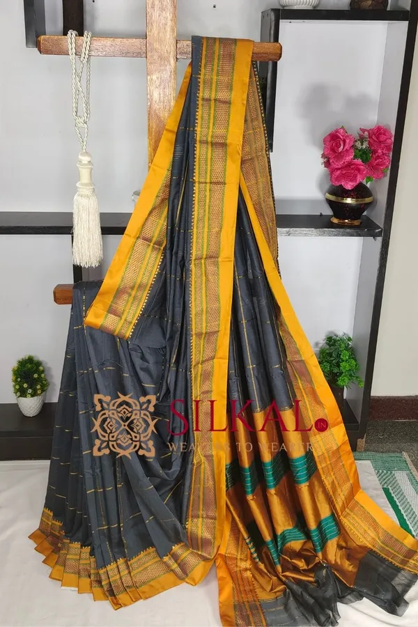 Ilkal_Mercerized_Sonamati_Cotton_Saree__Code-_SKL03823