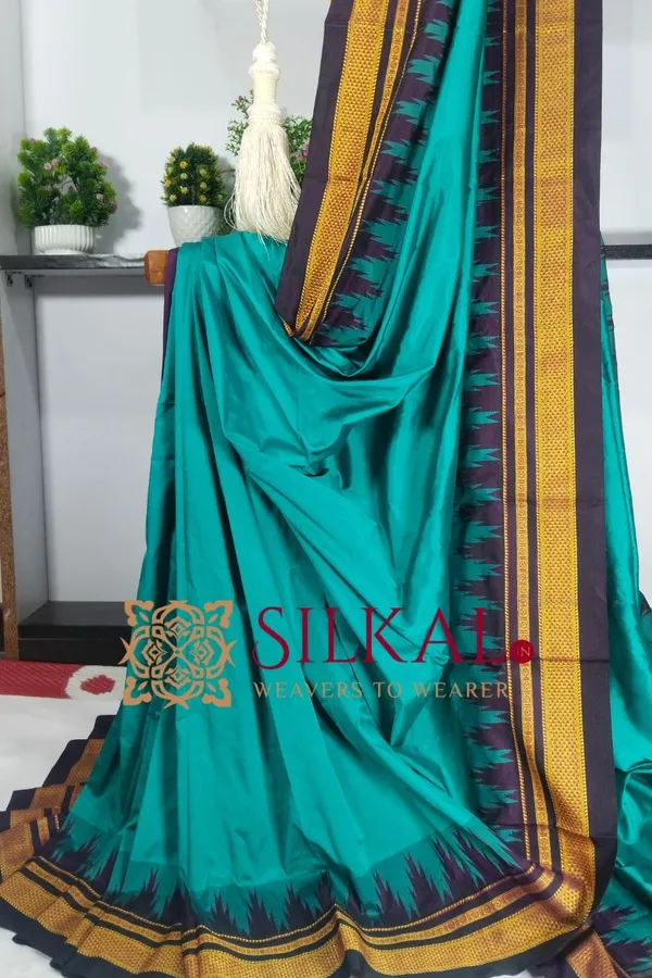 Ilkal_Poly_Cotton_Temple_Gadwal_Plain_Saree_SKL3017