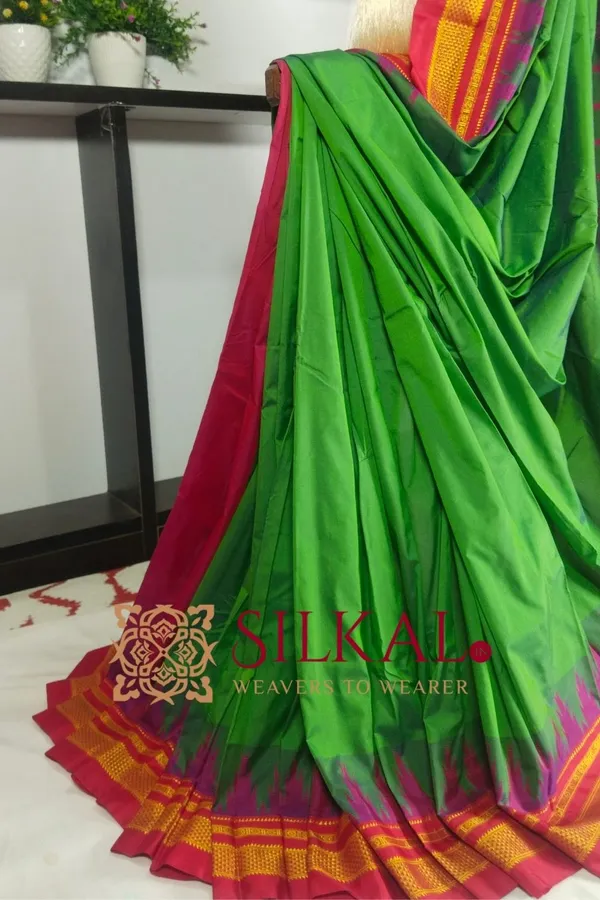 Ilkal_Poly_Cotton_Temple_Gadwal_Plain_Saree_SKL3019