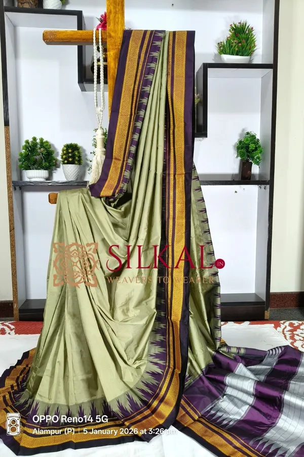 Ilkal_Poly_Cotton_Temple_Gadwal_Plain_Saree_SKL3020