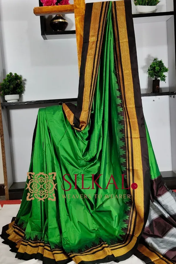 Ilkal_Poly_Cotton_Temple_Gadwal_Plain_Saree_SKL3026