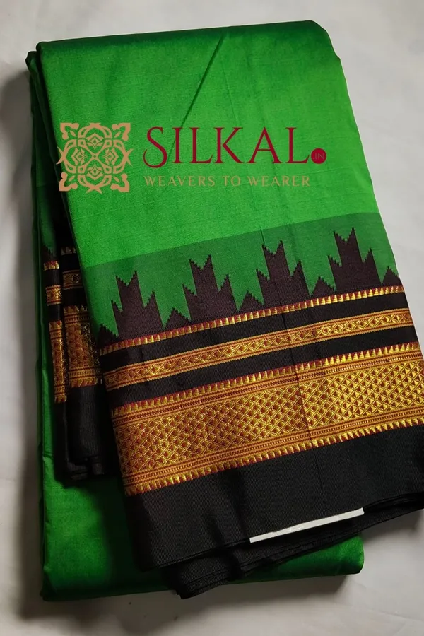 Ilkal_Poly_Cotton_Temple_Gadwal_Plain_Saree_SKL3026