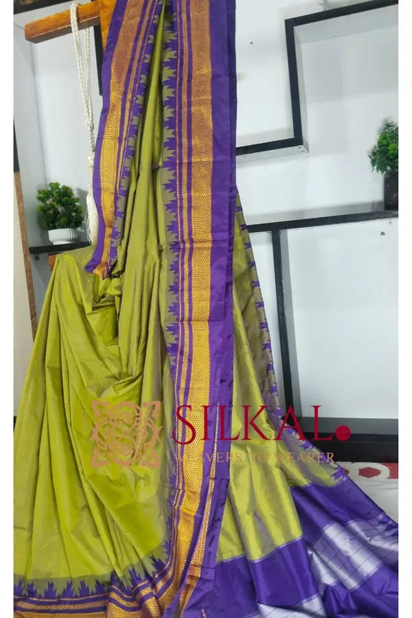 Ilkal_Poly_Cotton_Temple_Gadwal_Plain_Saree_SKL3027