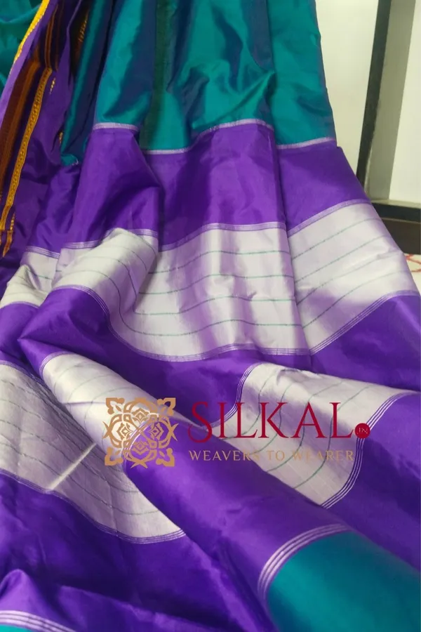Ilkal_Poly_Cotton_Temple_Gadwal_Plain_Saree_SKL3036