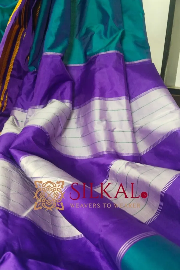 Ilkal_Poly_Cotton_Temple_Gadwal_Plain_Saree_SKL3039