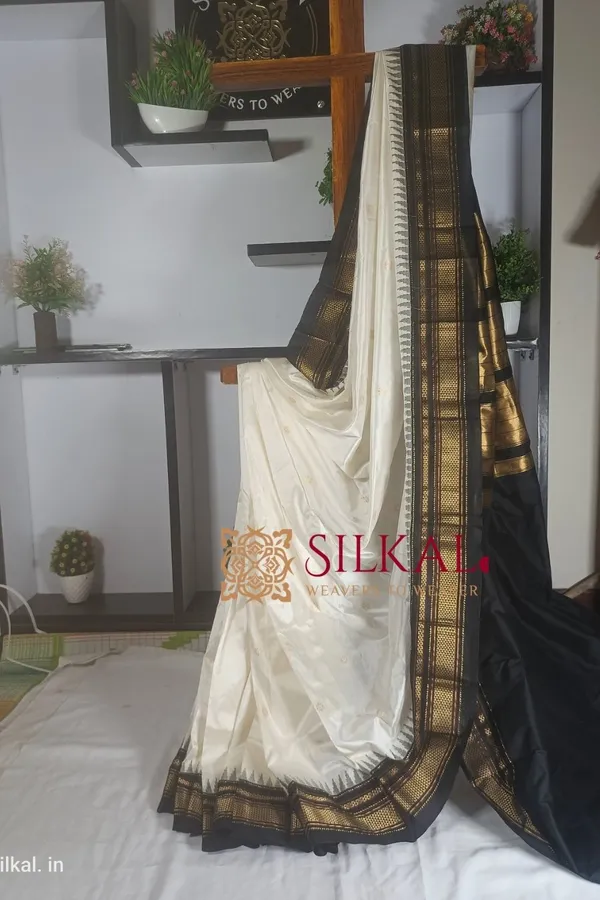 Ilkal_Pure_Silk_Butta_Saree_–_A_Royal_Handloom_Classic_Code-_SKL1469