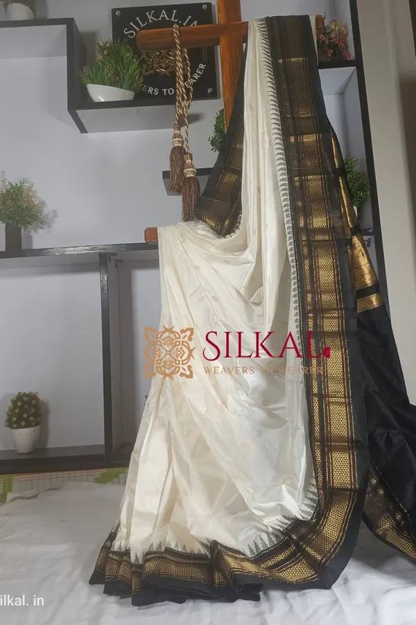 Ilkal_Pure_Silk_Butta_Saree_–_A_Royal_Handloom_Classic_Code-_SKL1469