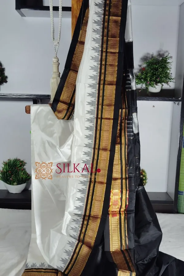 Ilkal_Pure_Silk_Handloom_Saree_Saree_Code-_SKL1865