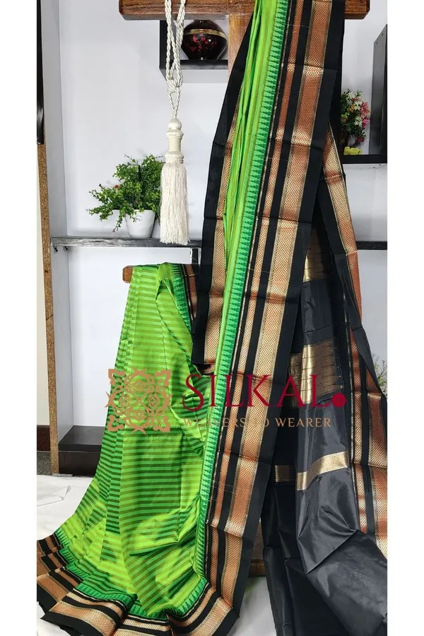 Ilkal_Pure_Silk_Handloom_Temple_Strip_Saree_SKL03713
