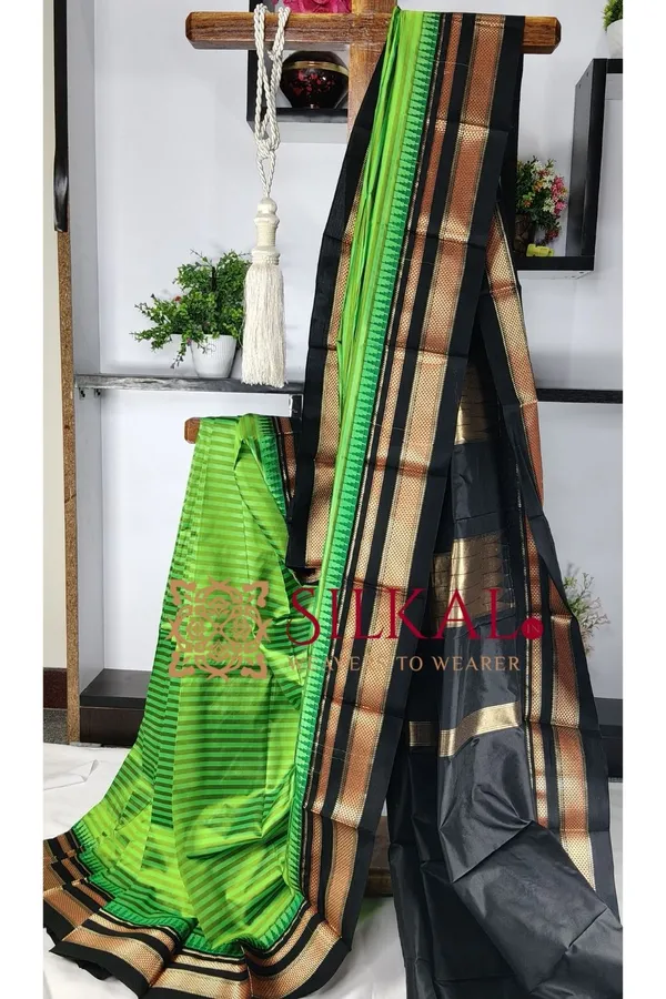 Ilkal_Pure_Silk_Handloom_Temple_Strip_Saree_SKL03713