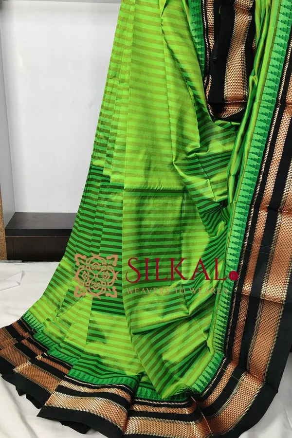 Ilkal_Pure_Silk_Handloom_Temple_Strip_Saree_SKL03713