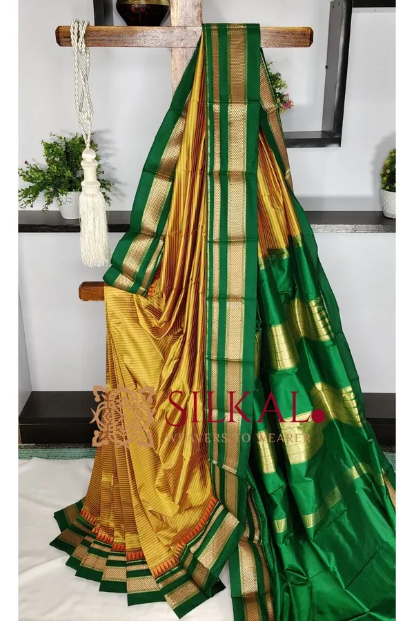 Ilkal_Pure_Silk_Handloom_Temple_Strip_Saree_SKL03714