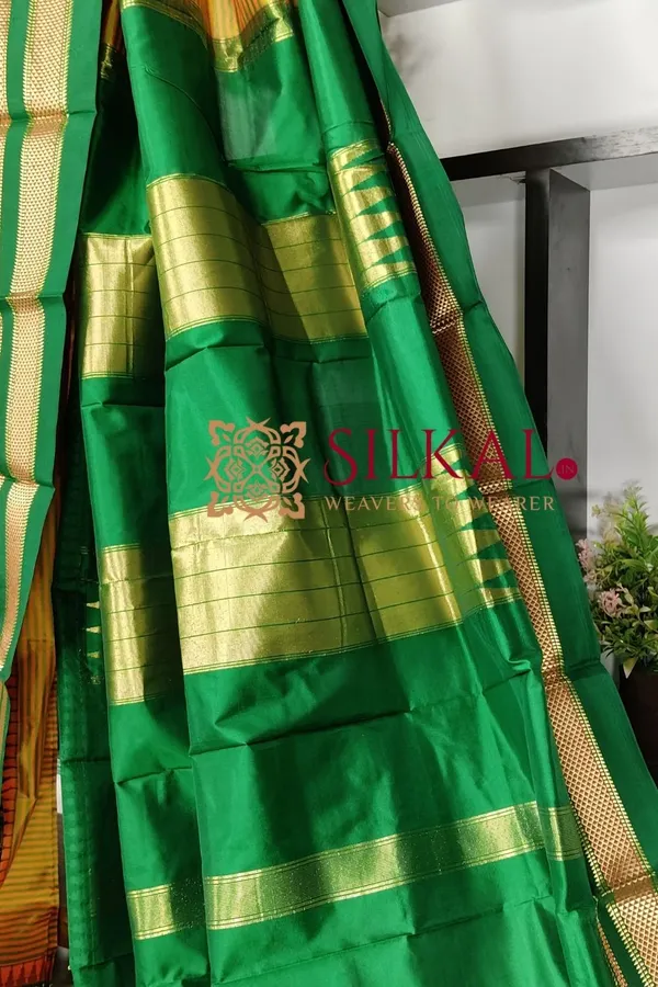 Ilkal_Pure_Silk_Handloom_Temple_Strip_Saree_SKL03714