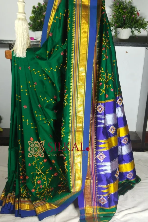 Ilkal_Semi_Silk_With_Kasuti_Saree_Saree_Code-_SKL1824