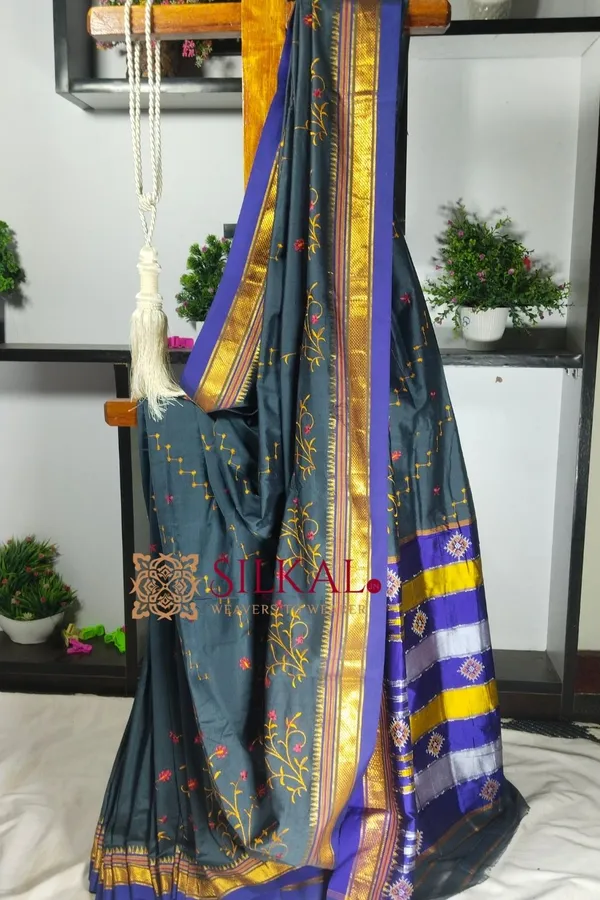 Ilkal_Semi_Silk_With_Kasuti_Saree_Saree_Code-_SKL1821