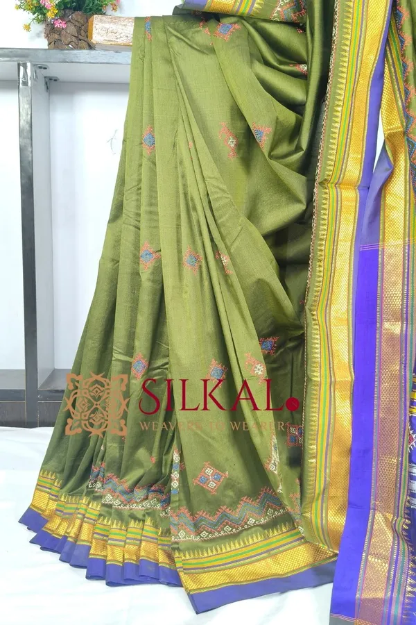 Ilkal_Semi_Silk_With_Kasuti_Saree_SKL03577