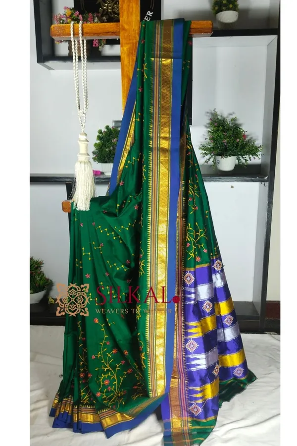Ilkal_Semi_Silk_With_Kasuti_Saree_Saree_Code-_SKL1824