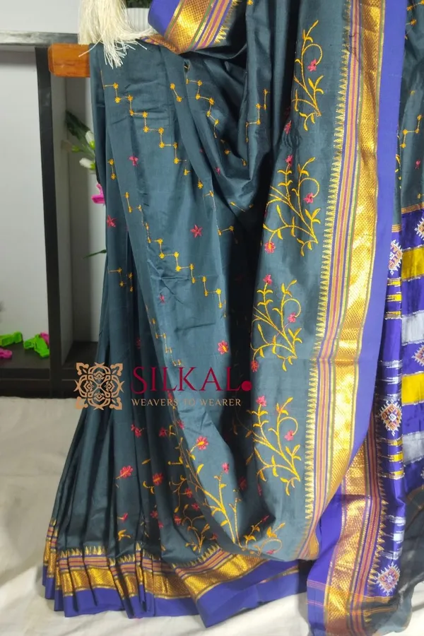Ilkal_Semi_Silk_With_Kasuti_Saree_Saree_Code-_SKL1821
