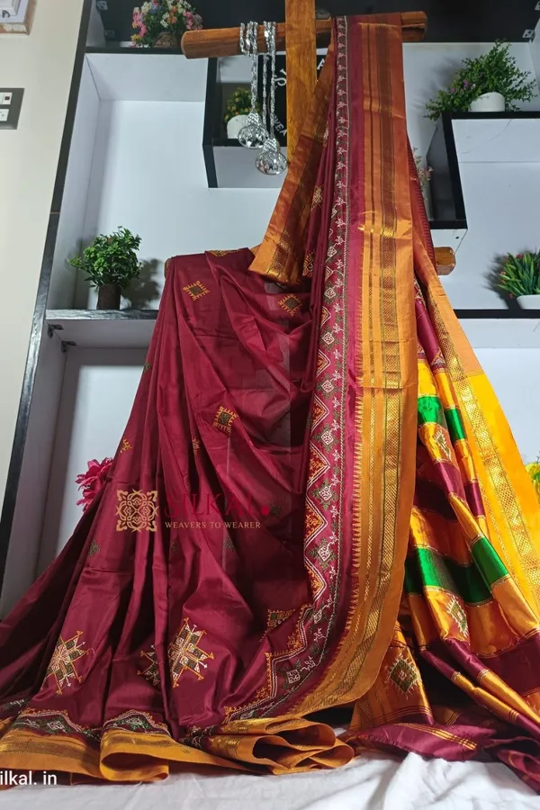 Ilkal_Semi_Silk_With_Kasuti_Saree_Code-_SKL1727