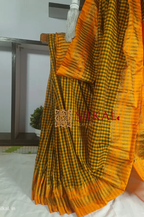 Ilkal_Small_Check_Cotton_Silk_Saree_Code-_SKL1769