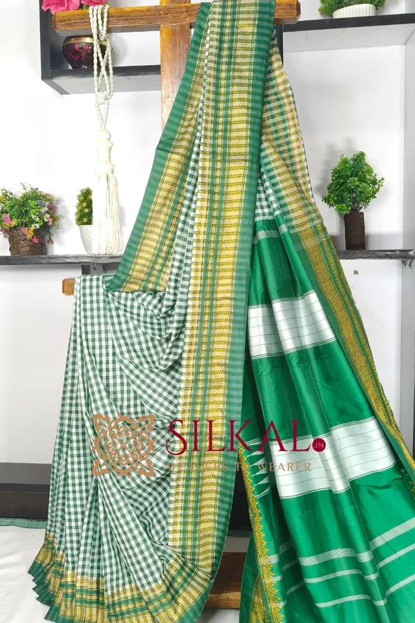 Ilkal_Small_Check_Cotton_Silk_Saree_Code-_SKL03573