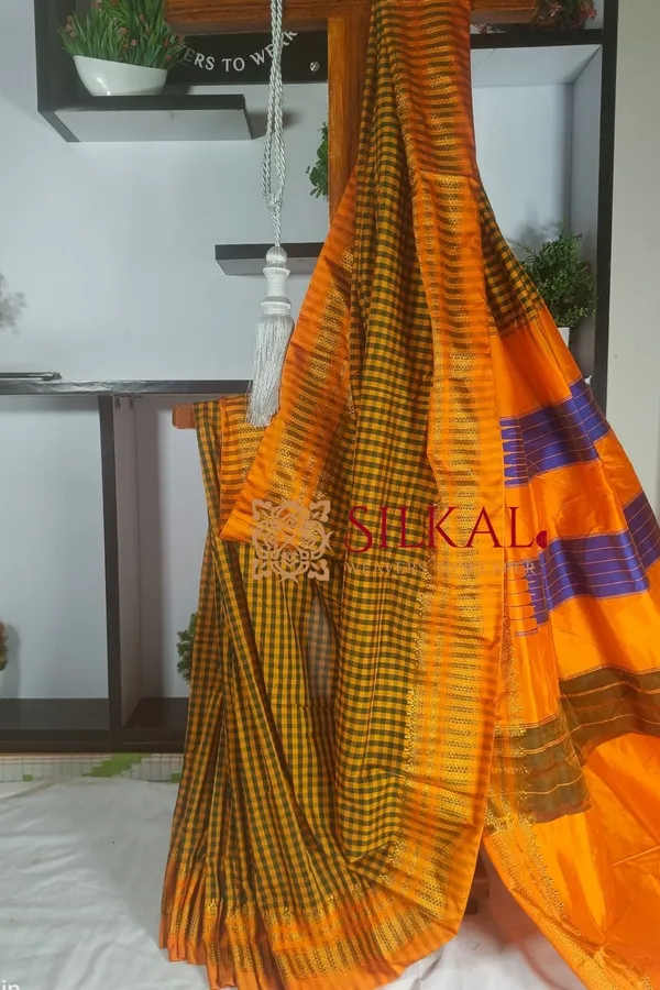Ilkal_Small_Check_Cotton_Silk_Saree_Code-_SKL1769